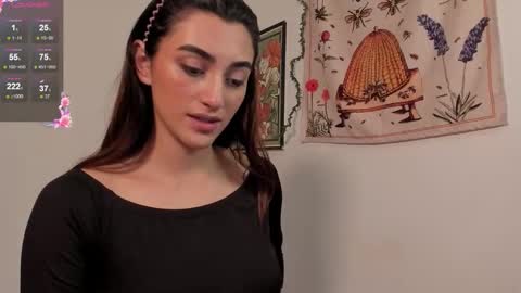 Snapshot of gabee7_ chatting on 11/27/25, 04:09 NEW ACCOUNT Gabriella online show from 11/27/25, 04:09