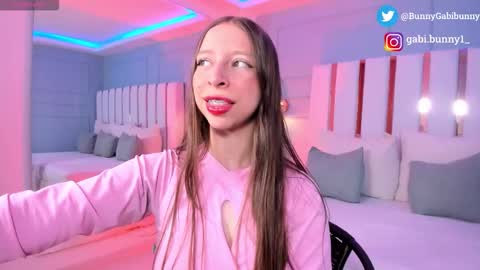 Gabi  online show from 02/05/26, 05:28