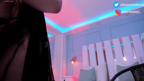 Gabi  online show from 06/04/26, 05:41