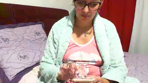 Snapshot of gabibrasil chatting on 10/22/25, 10:31 gaby layla online show from 10/22/25, 10:31