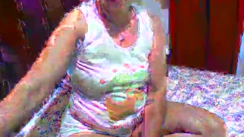 Snapshot of gabibrasil chatting on 11/12/25, 06:41 gaby layla online show from 11/12/25, 06:41