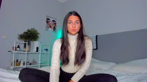 Snapshot of gabri_baby chatting on 12/16/24, 08:26 The next stream in car 1 december 10pm time in France online show from 12/16/24, 08:26