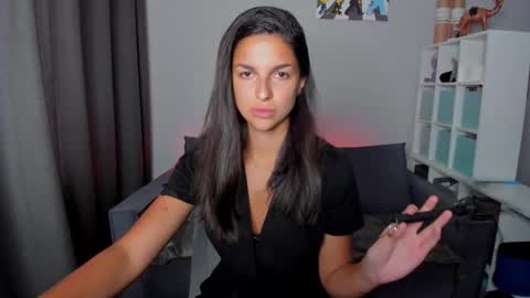 Snapshot of gabri_baby chatting on 11/20/25, 09:09 The next stream in car 1 december 10pm time in France online show from 11/20/25, 09:09