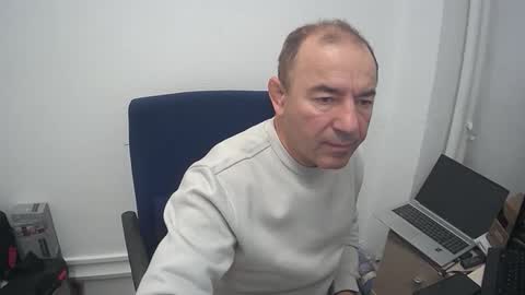Snapshot of gabriel9_2003 chatting on 04/30/26, 10:10 gabriel9_2003 online show from 04/30/26, 10:10