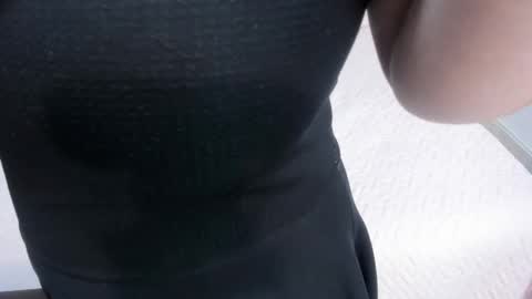 Snapshot of gabriela_1x chatting on 10/20/25, 12:38 Gabriela. online show from 10/20/25, 12:38