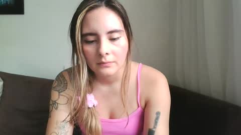 Snapshot of gabriela_miller_2 chatting on 06/19/26, 04:11 Gabriela Miller online show from 06/19/26, 04:11
