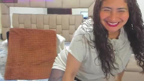 Snapshot of gabriela_ponce chatting on 11/12/25, 12:11 gabriela ponce online show from 11/12/25, 12:11