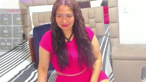 Snapshot of gabriela_ponce chatting on 11/26/25, 10:22 gabriela ponce online show from 11/26/25, 10:22