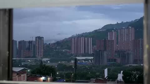 Gabriela salgado online show from 11/17/25, 10:43