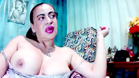 Gabriella Lopez online show from 01/15/25, 12:47