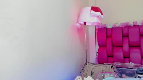 Gaby Im on vacation see you on November 25 online show from 01/03/25, 04:37