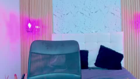 Gabriela Evans MS online show from 02/12/25, 04:23