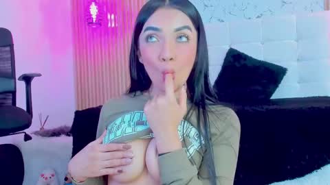 Gabriela Evans MS online show from 02/18/25, 01:54