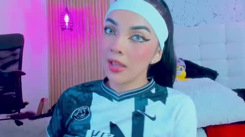 Gabriela Evans MS online show from 03/09/25, 04:27