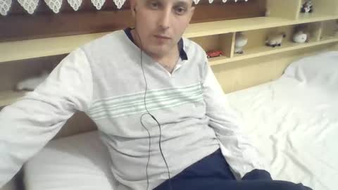 Snapshot of gabrielegr22 chatting on 10/04/25, 06:39 Gabriele online show from 10/04/25, 06:39