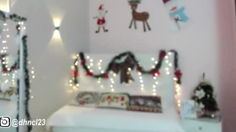 Snapshot of gabriellahoney18 chatting on 12/18/24, 11:30 Gabriella online show from 12/18/24, 11:30