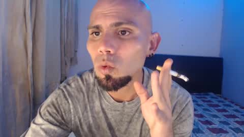 Snapshot of gabrielle_ramirez chatting on 02/08/25, 10:51 Gabriel online show from 02/08/25, 10:51