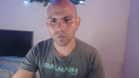 Snapshot of gabrielle_ramirez chatting on 09/12/25, 10:43 Gabriel online show from 09/12/25, 10:43