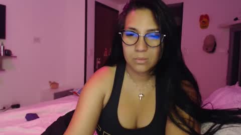 Snapshot of gaby_bluexx chatting on 03/09/25, 11:03 Gaby Blue online show from 03/09/25, 11:03