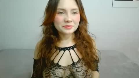 Snapshot of gaby_evans2 chatting on 10/26/25, 04:29 gabriela online show from 10/26/25, 04:29