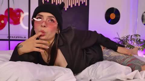 Gaby  online show from 11/07/25, 01:22