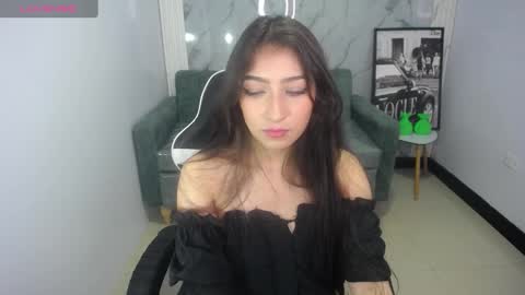 Snapshot of gaby_s1 chatting on 09/18/25, 04:14 Gaby online show from 09/18/25, 04:14