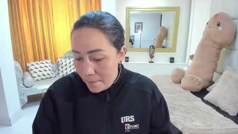 gabriela online show from 11/07/25, 01:11