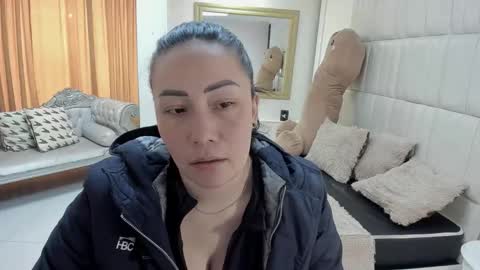 gabriela online show from 12/18/25, 12:22