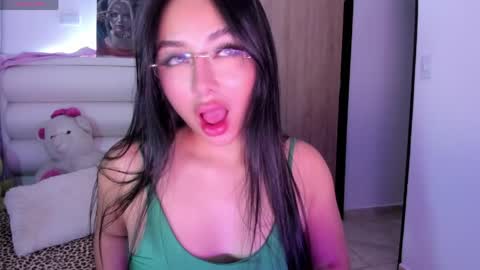 Snapshot of gabydesire chatting on 05/10/26, 05:12 GABY DESIRE online show from 05/10/26, 05:12