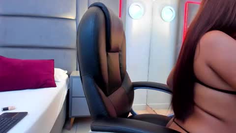 gabymoreau online show from 02/28/26, 01:01