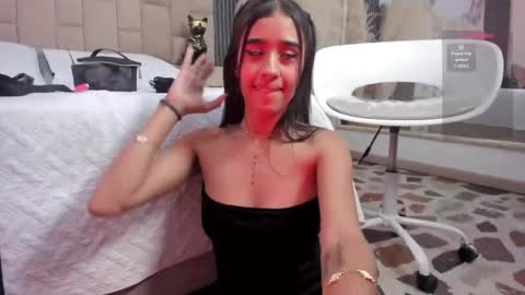 Gaby Owens  online show from 04/12/26, 10:15