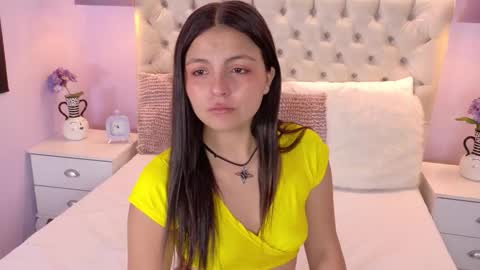 Snapshot of gabyqueens chatting on 11/12/25, 01:55 Gaby online show from 11/12/25, 01:55