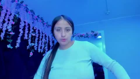 Snapshot of gabyy_cooper chatting on 06/17/26, 02:58 gabby cooper online show from 06/17/26, 02:58