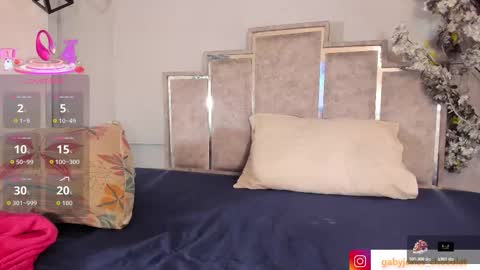 gabyyjones online show from 11/08/25, 11:21