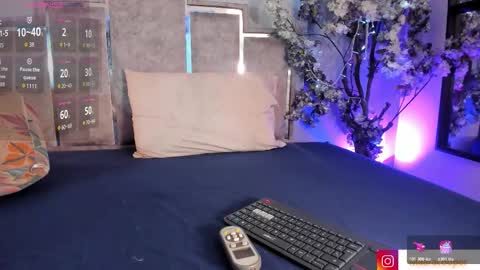 gabyyjones online show from 11/18/25, 11:47