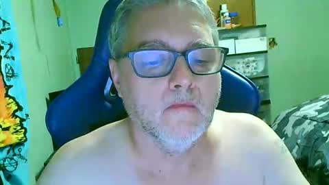 gadude45 online show from 09/10/25, 12:43