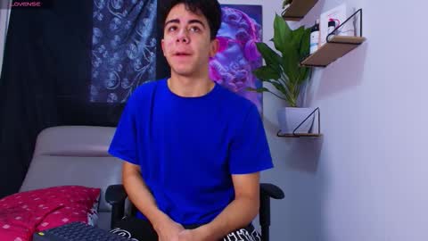 Snapshot of gael_moon chatting on 02/15/26, 05:53 Gael Moon online show from 02/15/26, 05:53