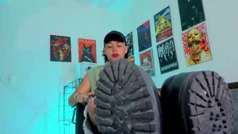 Gael Conner online show from 11/12/25, 03:29