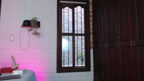 Lenna 3 online show from 11/12/25, 08:52