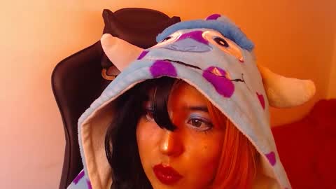 Kate 3 online show from 11/17/25, 07:30