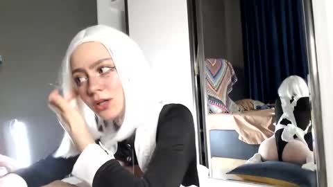 My name Lou 3 online show from 12/17/24, 03:28