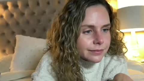 gamer_gal633618 online show from 01/08/26, 12:35