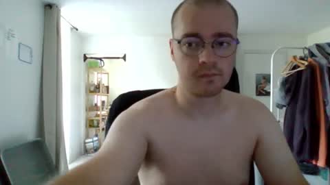 FrenchBoyxb24 online show from 08/03/26, 06:23