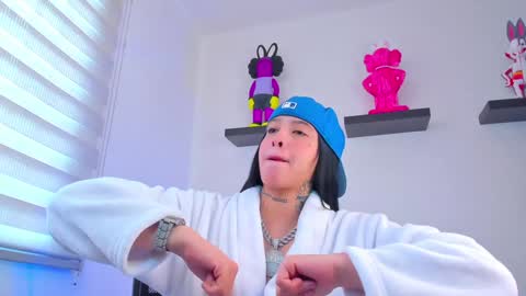 Snapshot of gangster_girl chatting on 12/27/24, 02:01 GANG online show from 12/27/24, 02:01