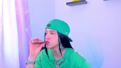 Snapshot of gangster_girl chatting on 01/10/25, 02:02 GANG online show from 01/10/25, 02:02