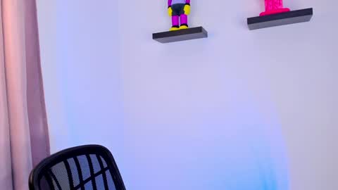 Snapshot of gangster_girl chatting on 01/18/25, 12:02 GANG online show from 01/18/25, 12:02