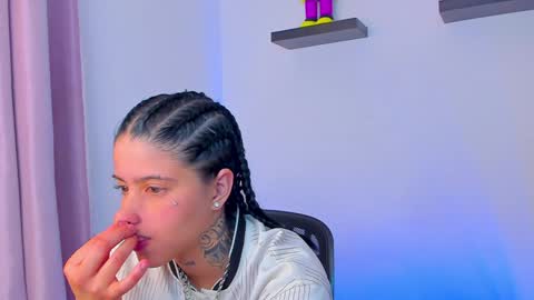 Snapshot of gangster_girl chatting on 01/19/25, 03:29 GANG online show from 01/19/25, 03:29