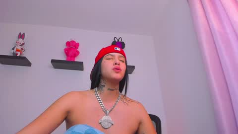 Snapshot of gangster_girl chatting on 01/22/25, 10:15 GANG online show from 01/22/25, 10:15