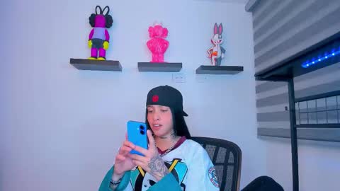 Snapshot of gangster_girl chatting on 10/14/25, 11:27 GANG online show from 10/14/25, 11:27