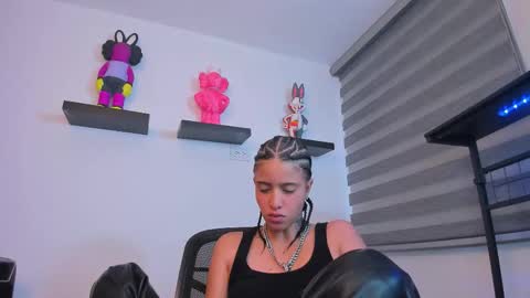 Snapshot of gangster_girl chatting on 11/30/25, 02:54 GANG online show from 11/30/25, 02:54